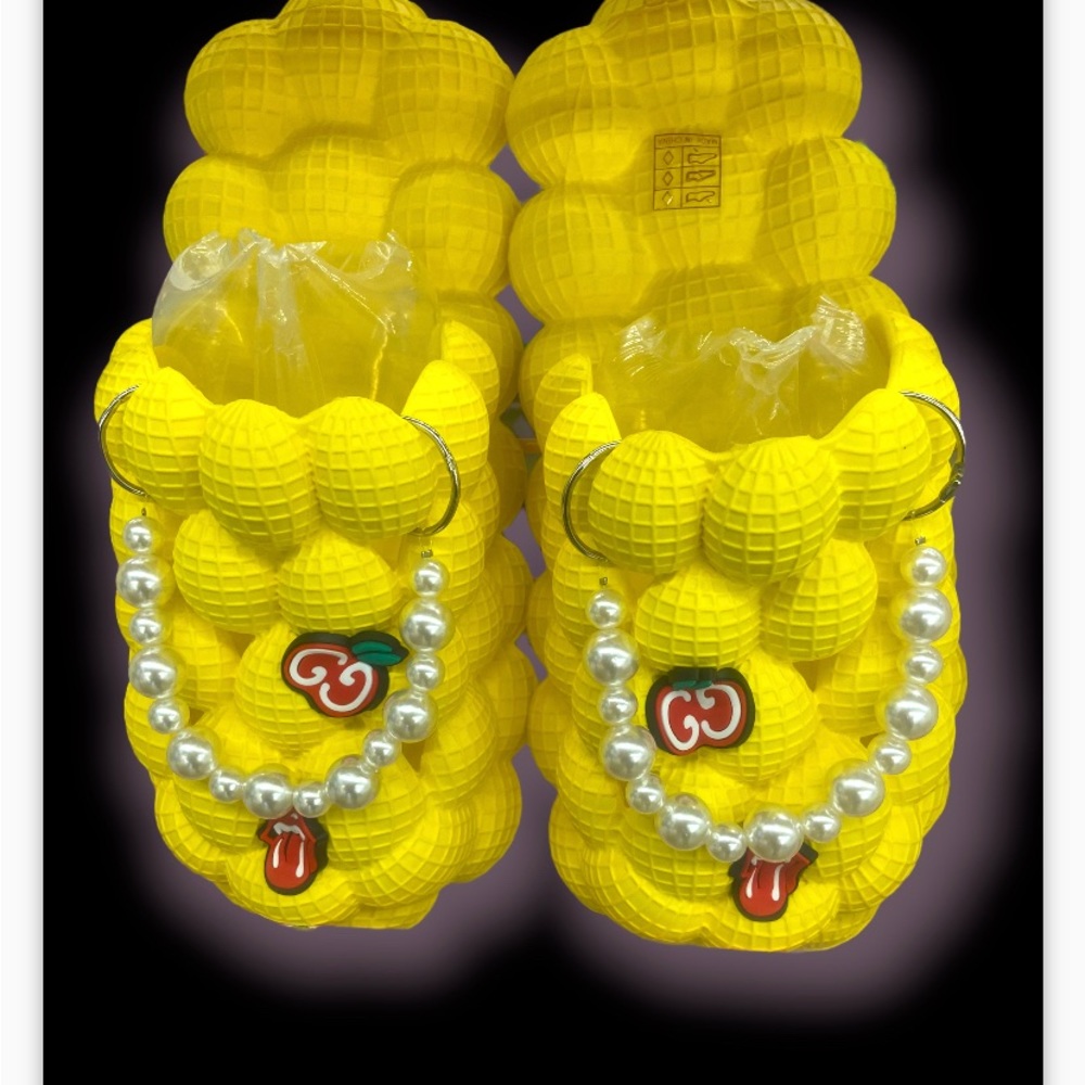 🛑sold🛑Yellow bubble slides